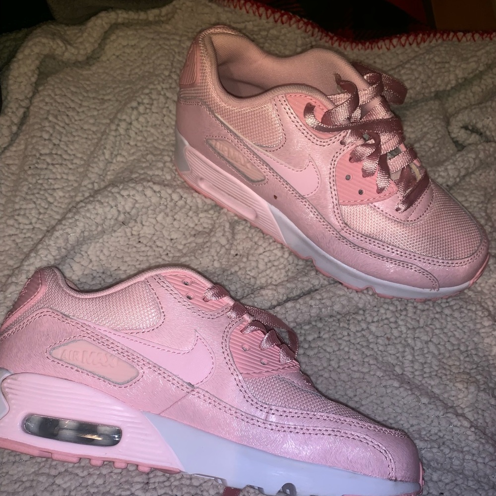 Nike Air Max (Light Pink)